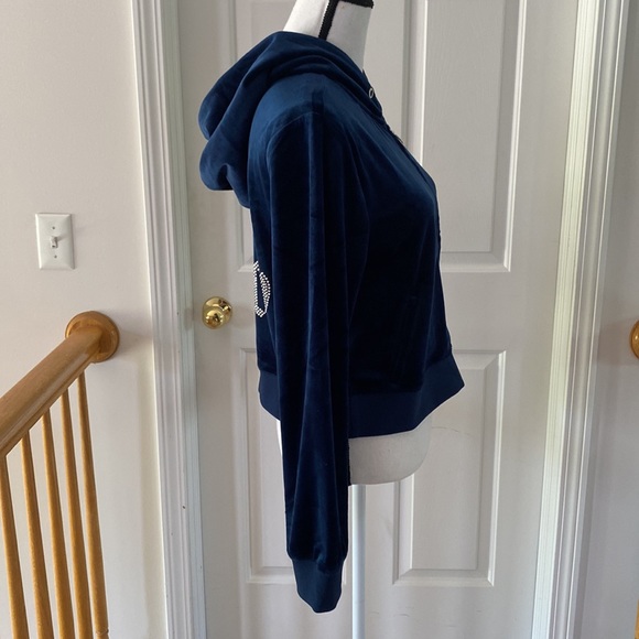 17:01 - Juicy Couture Bling Velour Hoodie - Picture 7 of 13